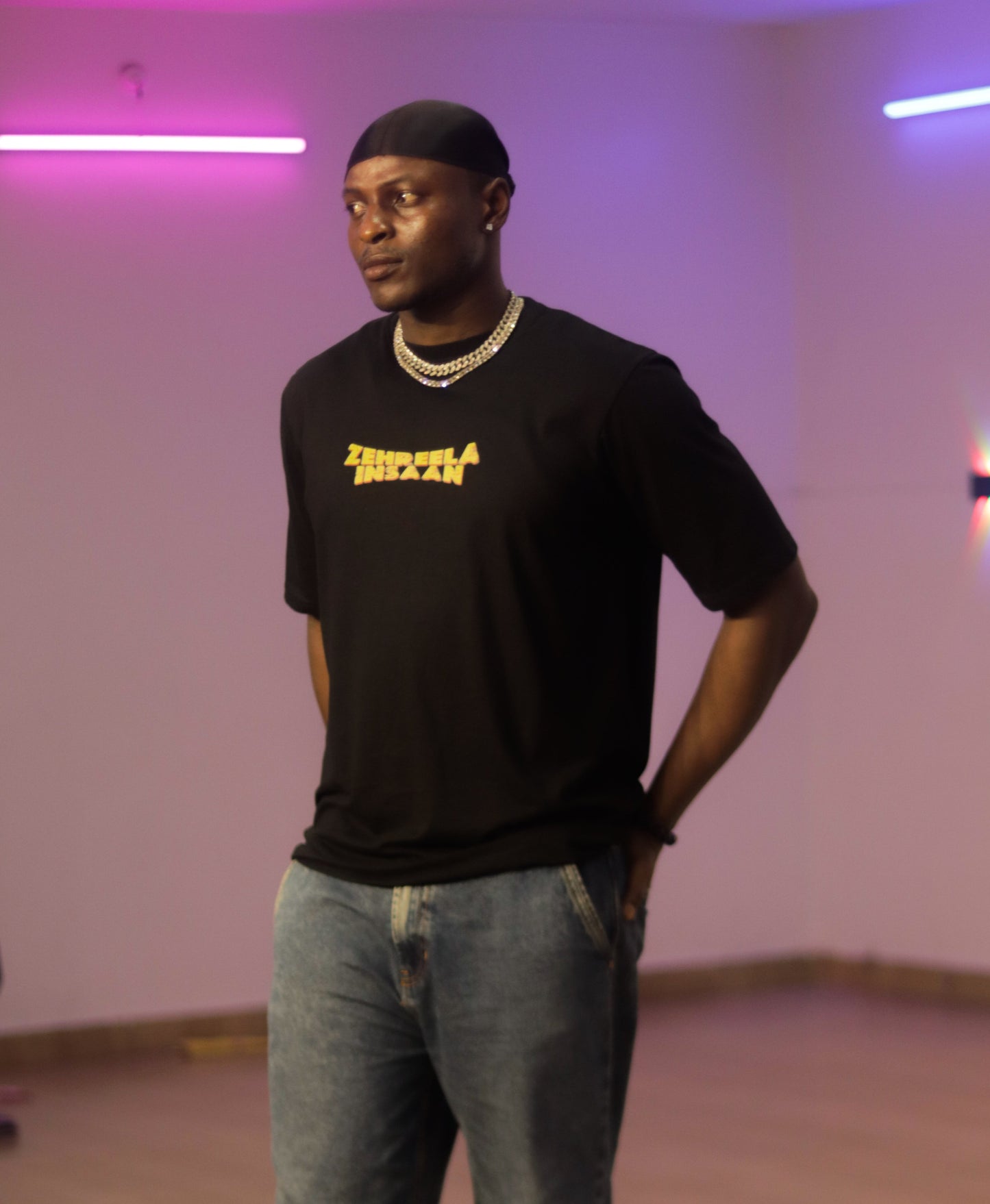 Zehreela Insaan Oversized Streetwear T-Shirt – Black By Koru India